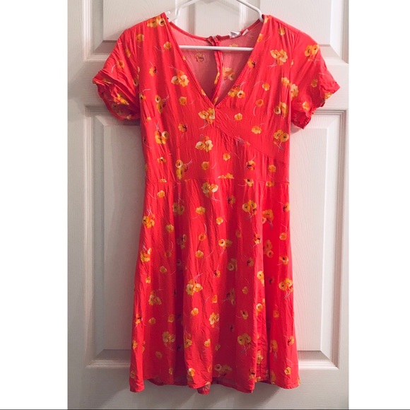 GAP Dresses & Skirts - 🌸3/$25🌸 GAP floral V-neck Dress Size 4